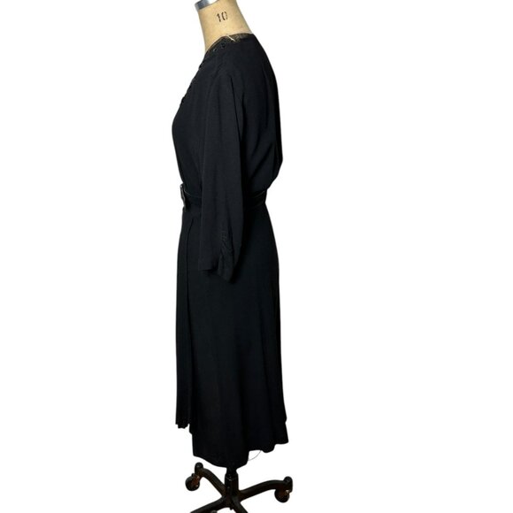 1940s crepe dress with beaded and sequin bodice plus size - Picture 4 of 10